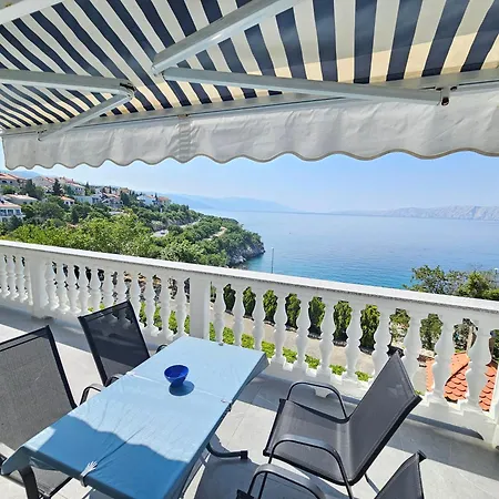 Apartment Anita 1 150m From The *